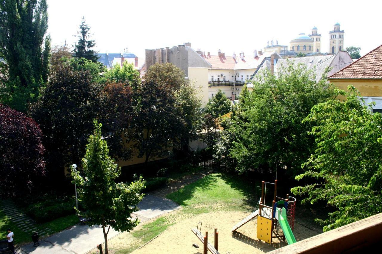 F&M Apartman Eger Extérieur photo
