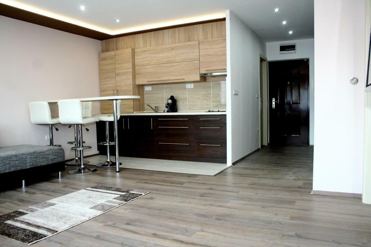 F&M Apartman Eger Extérieur photo