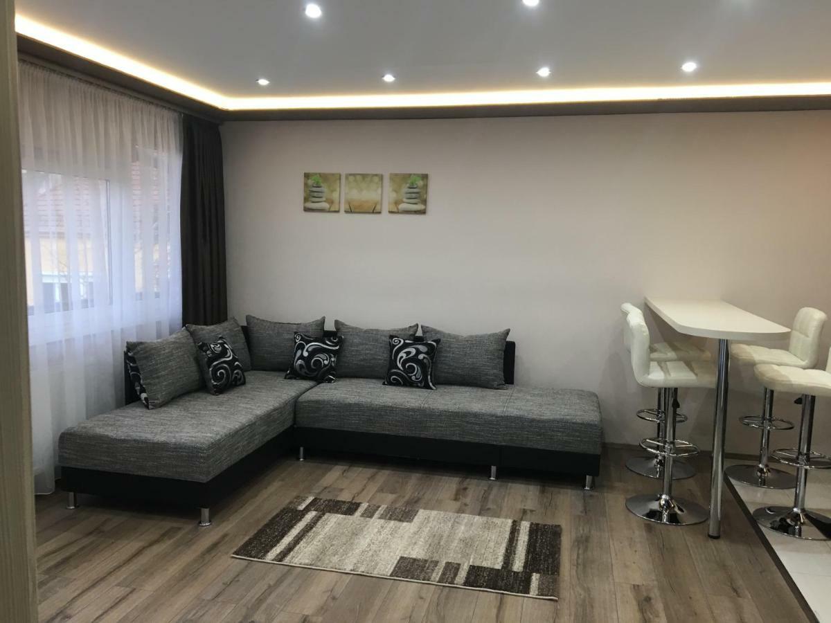F&M Apartman Eger Extérieur photo
